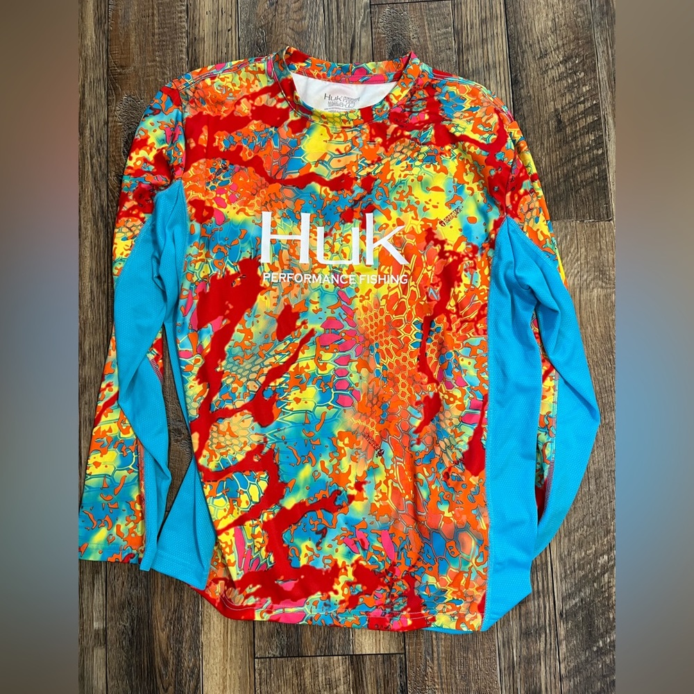 Huk fishing shirt Womans